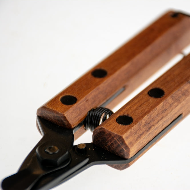 EBI Noir Japandi nail clippers